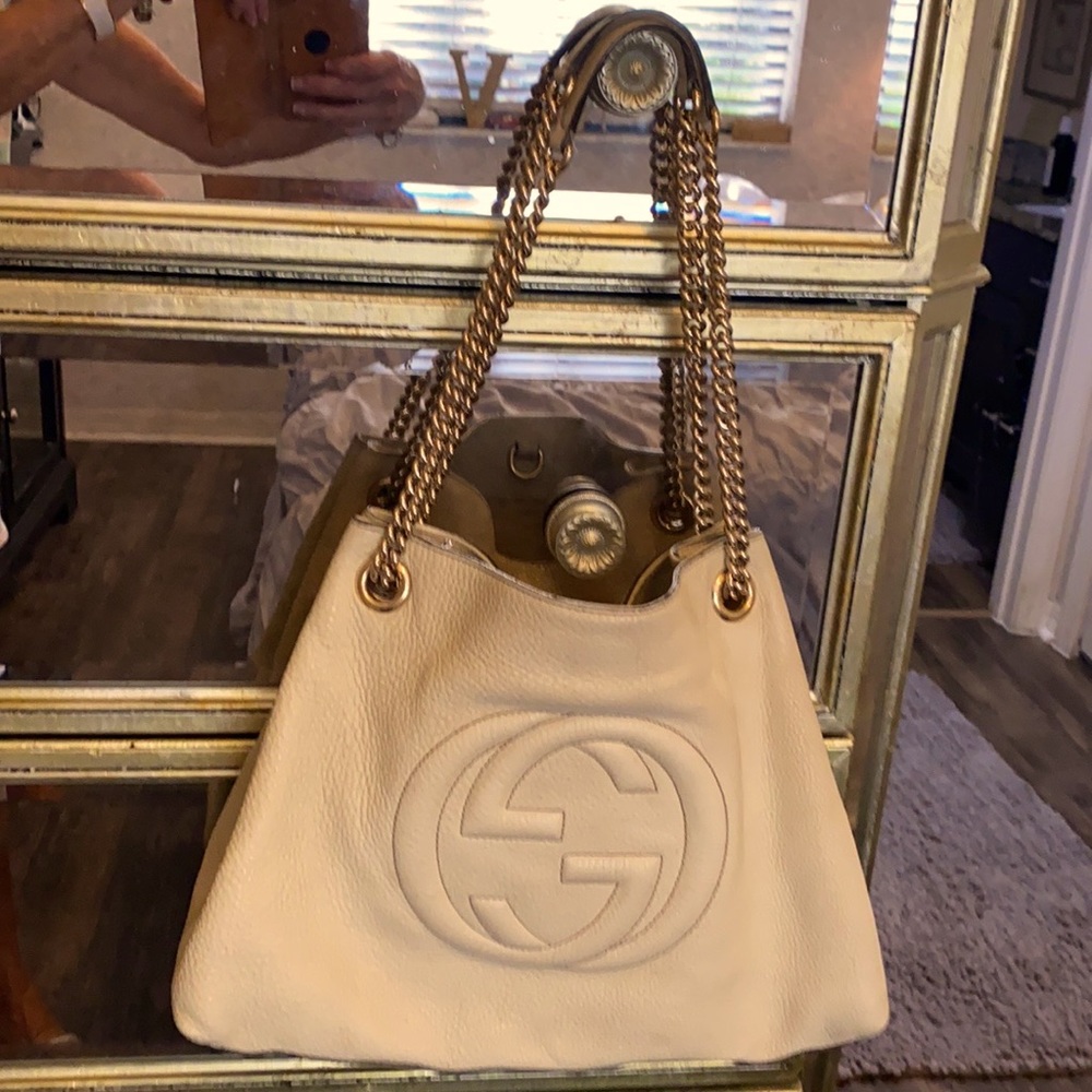 GUCCI GG LOGO SOHO BAG
